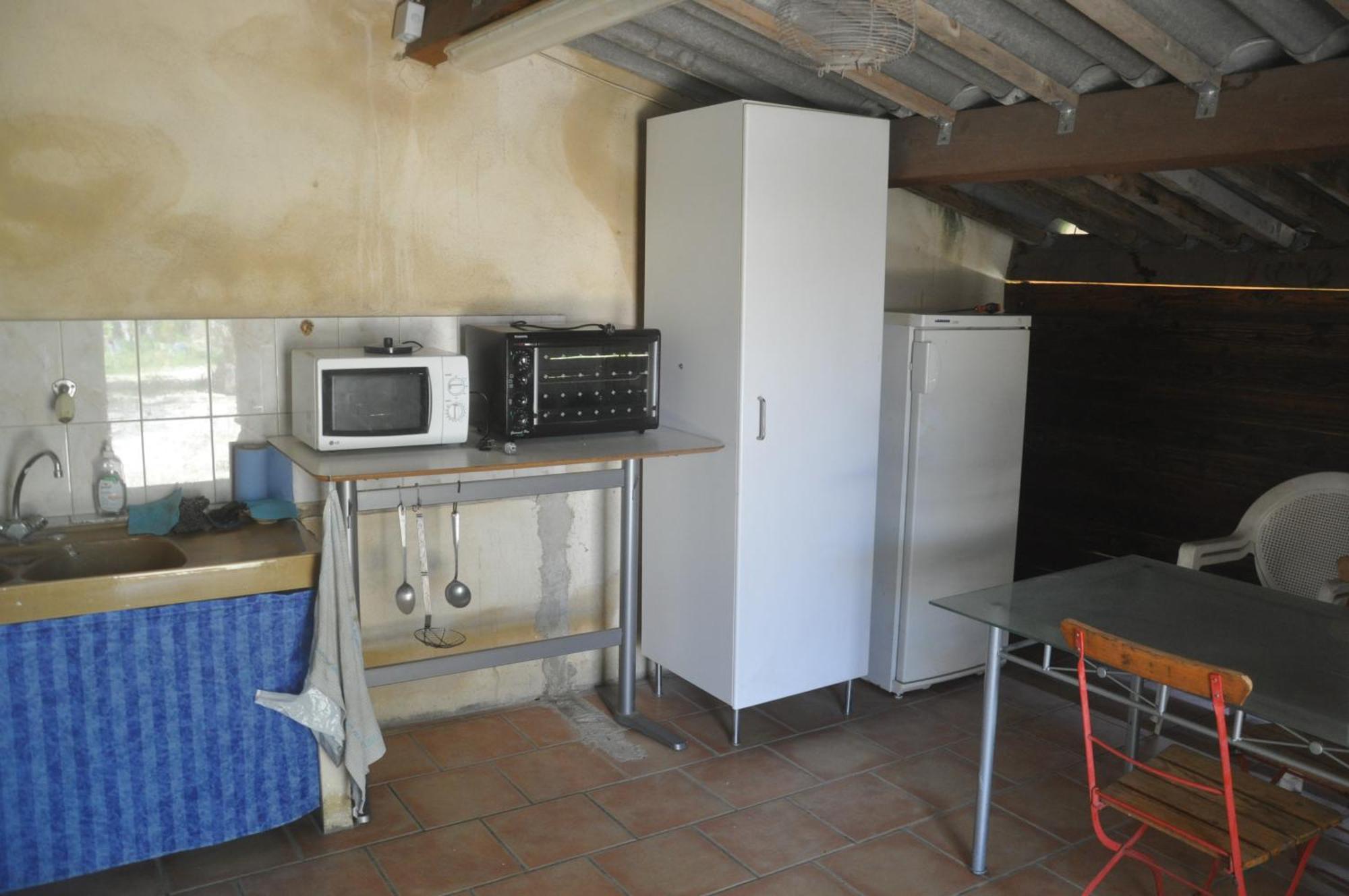 La Ferme De Tonton Jules Et Mame Julia Bed & Breakfast Entraigues-sur-la-Sorgue Exterior photo