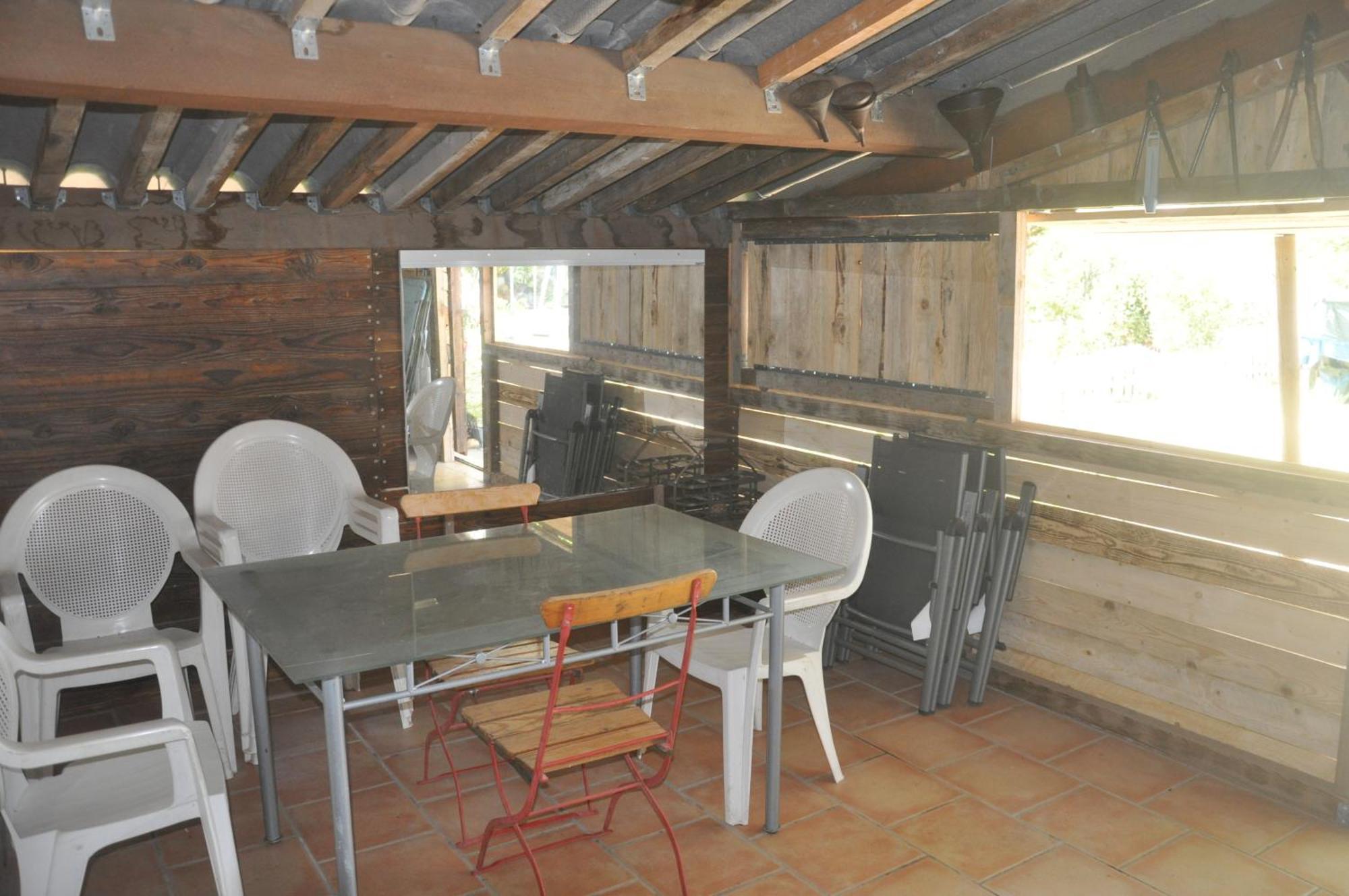 La Ferme De Tonton Jules Et Mame Julia Bed & Breakfast Entraigues-sur-la-Sorgue Exterior photo